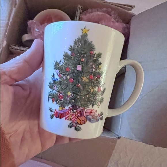 Gibson NOEL MORNING Mugs Holiday‎ Christmas Tree drinkware coffee tea - Picture 2 of 3